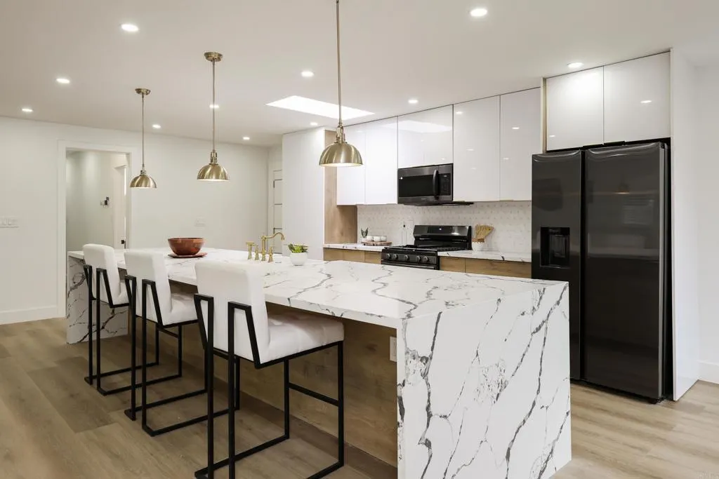 4380 Rolfe Road, San Diego, California 92117 home-pic-16